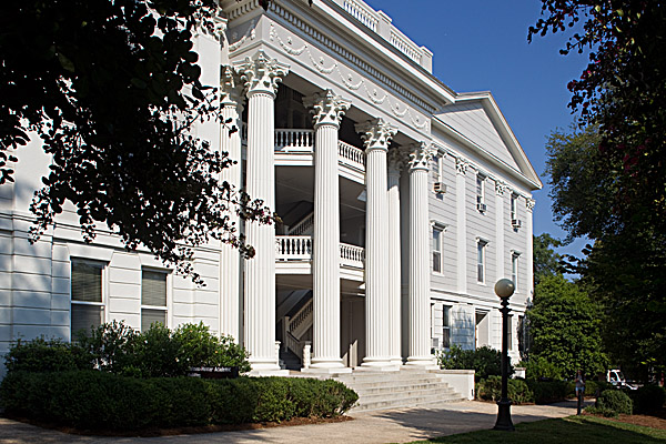 Holmes-Hunter Academic Building
